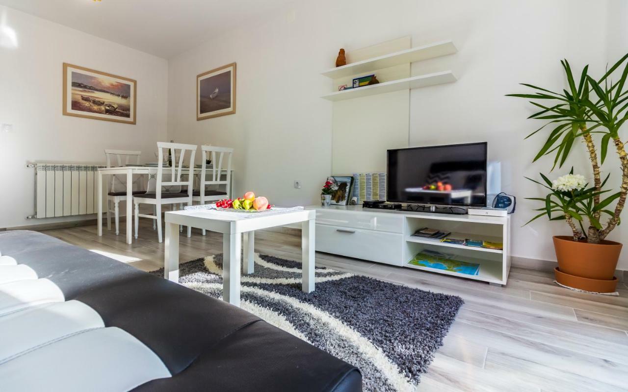 Apartment Mika Pula Dış mekan fotoğraf