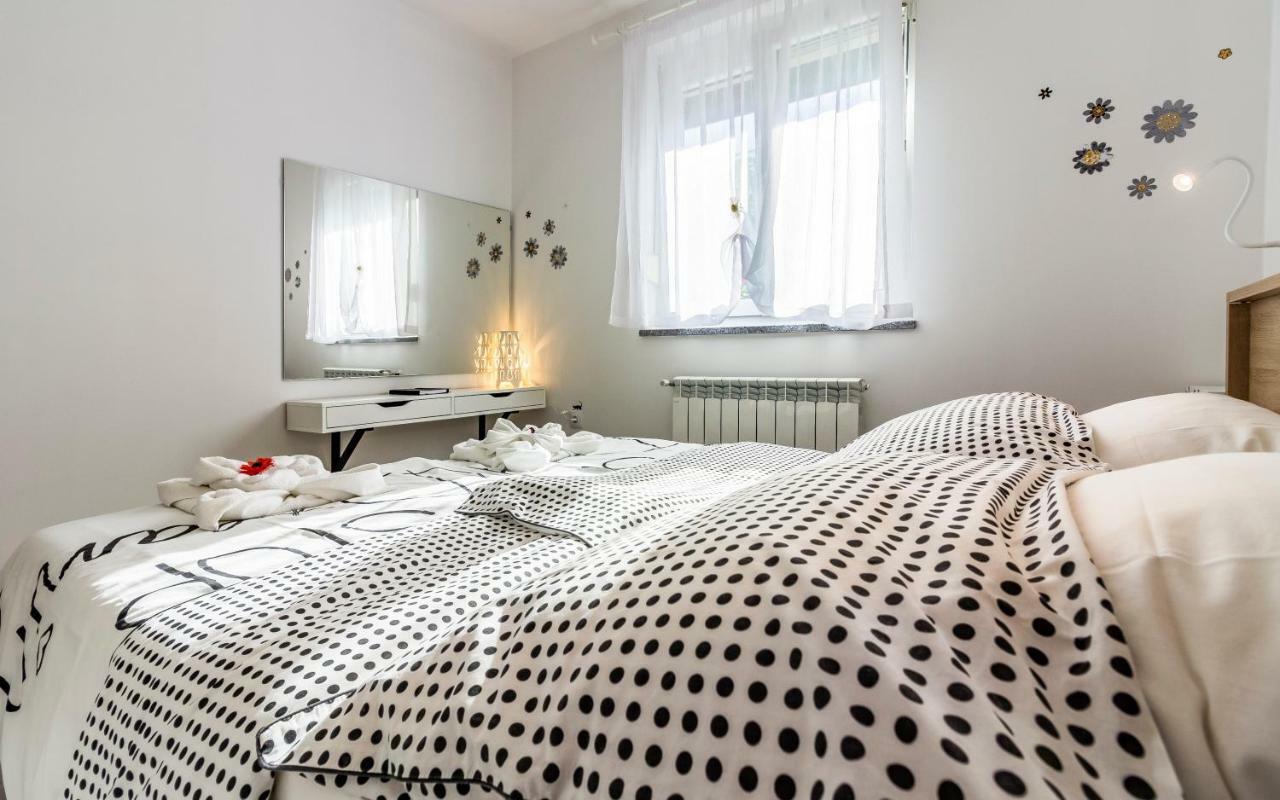 Apartment Mika Pula Dış mekan fotoğraf